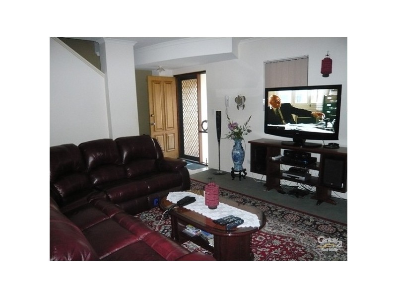 2/53 Woodloes Street, Cannington WA 6107