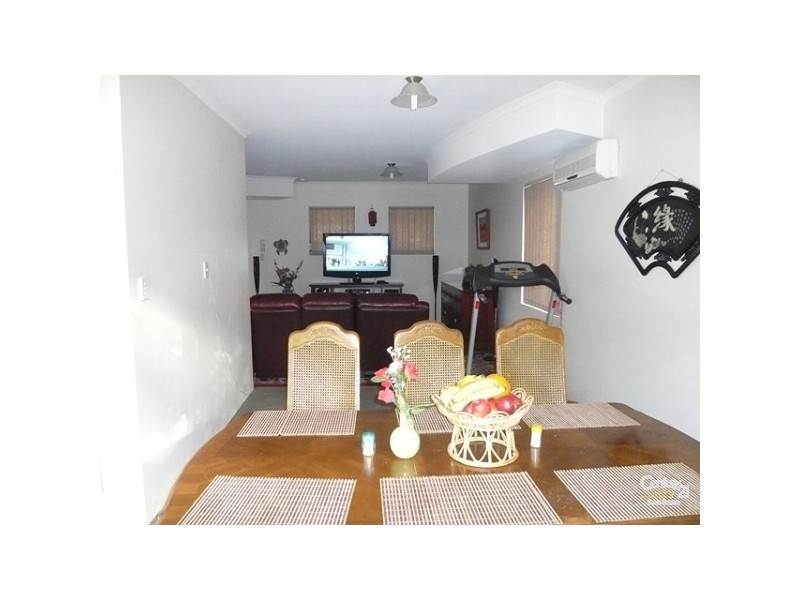 2/53 Woodloes Street, Cannington WA 6107