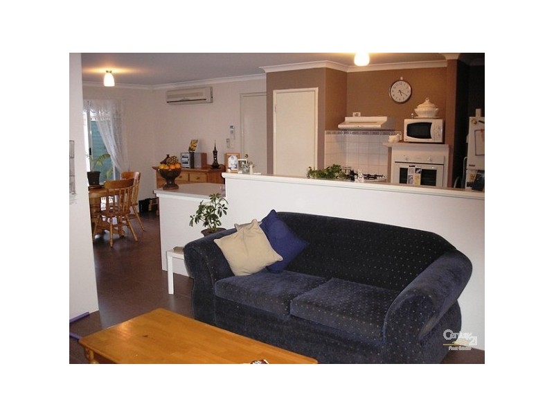 14 St John Road, Wattle Grove WA 6107