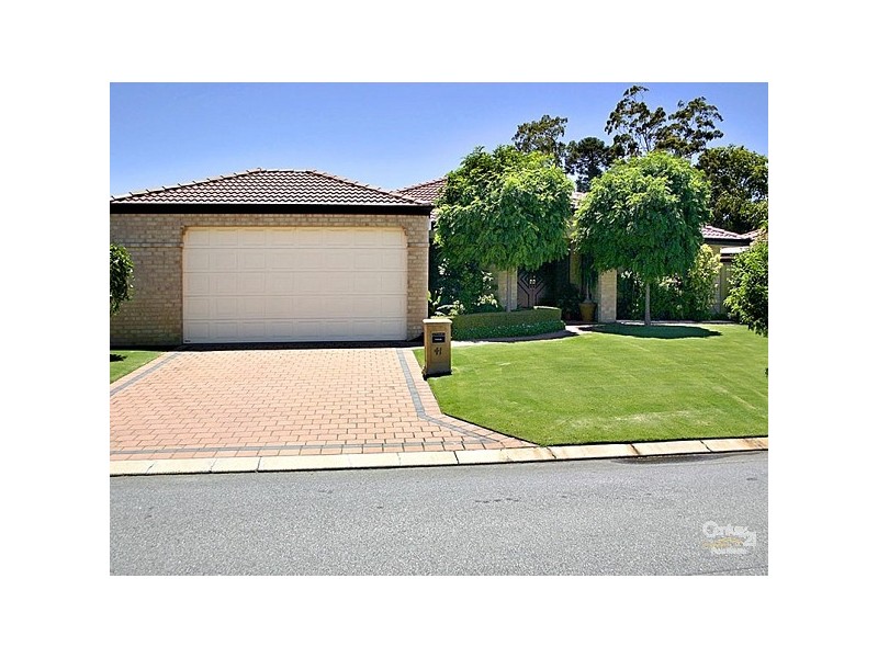 41 Plane Tree Green, Forrestfield WA 6058