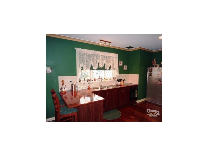 18 Wittenoom Road, High Wycombe WA 6057