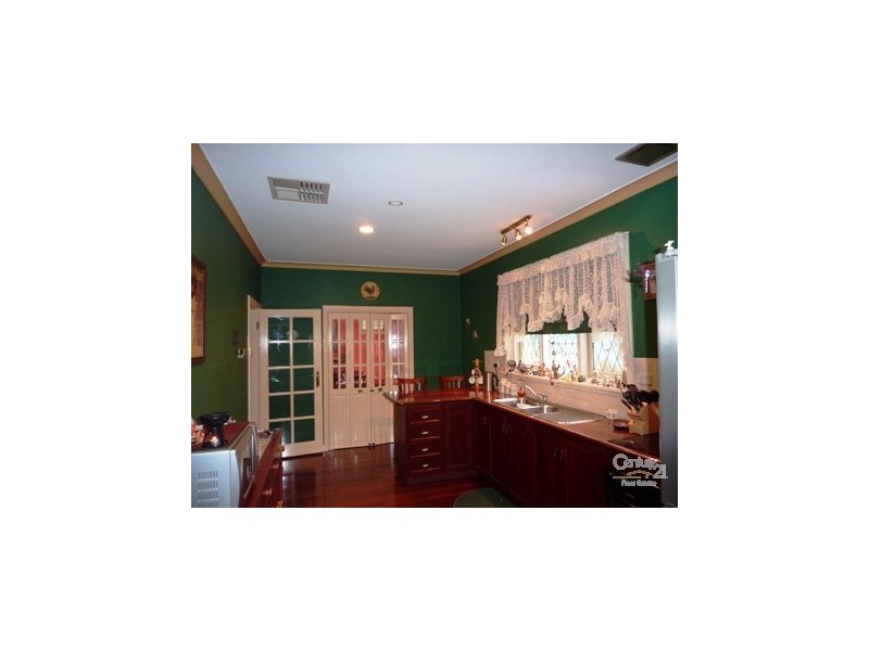 18 Wittenoom Road, High Wycombe WA 6057