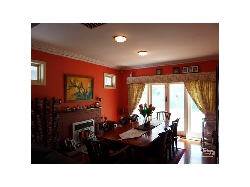 18 Wittenoom Road, High Wycombe WA 6057