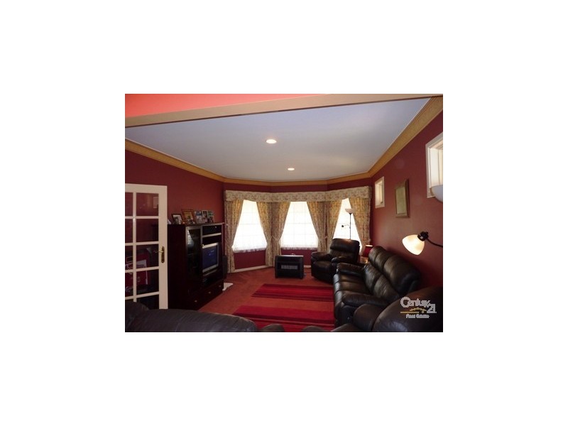 18 Wittenoom Road, High Wycombe WA 6057