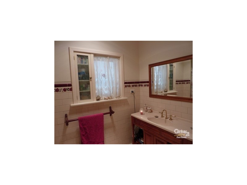 18 Wittenoom Road, High Wycombe WA 6057