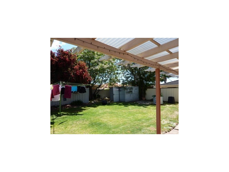 18 Wittenoom Road, High Wycombe WA 6057