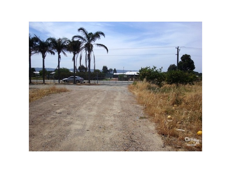 118 Milner Road, High Wycombe WA 6057