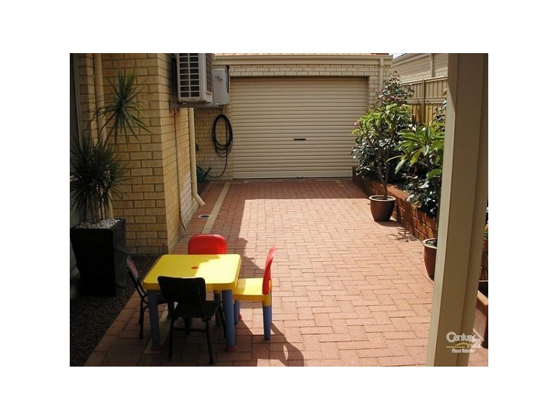 14 Brittain Road, Wattle Grove WA 6107