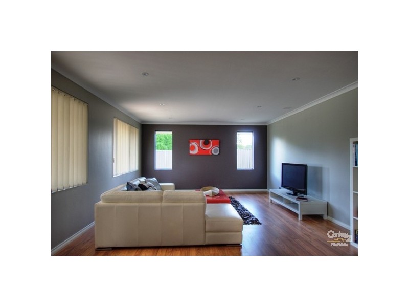 30 Buttercup Crescent High Wycombe, High Wycombe WA 6057