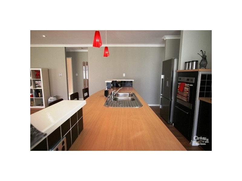 30 Buttercup Crescent High Wycombe, High Wycombe WA 6057