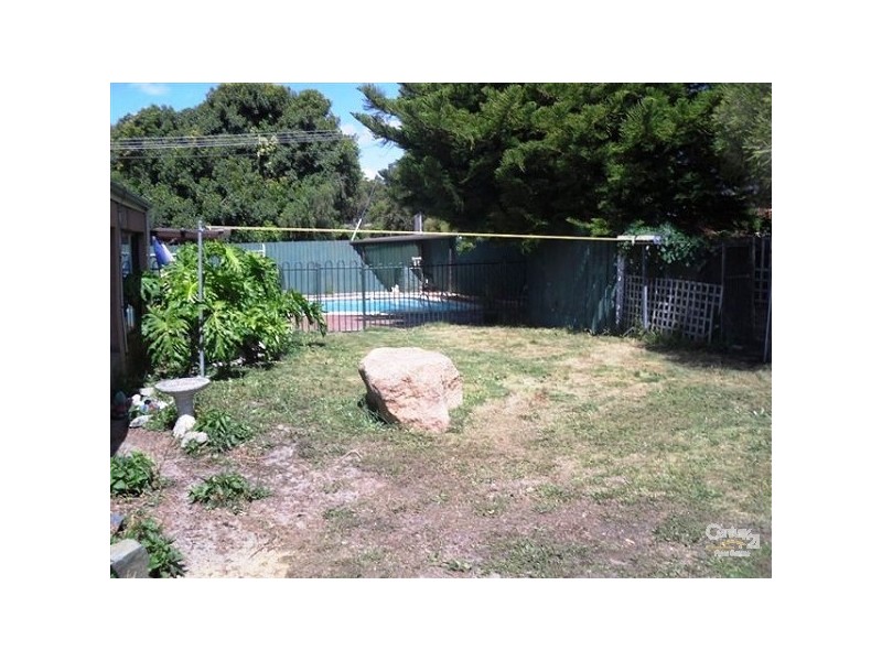 24 Bugendore Street, Maida Vale WA 6057