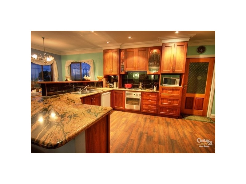 66 Lascelle Parade, Gooseberry Hill WA 6076