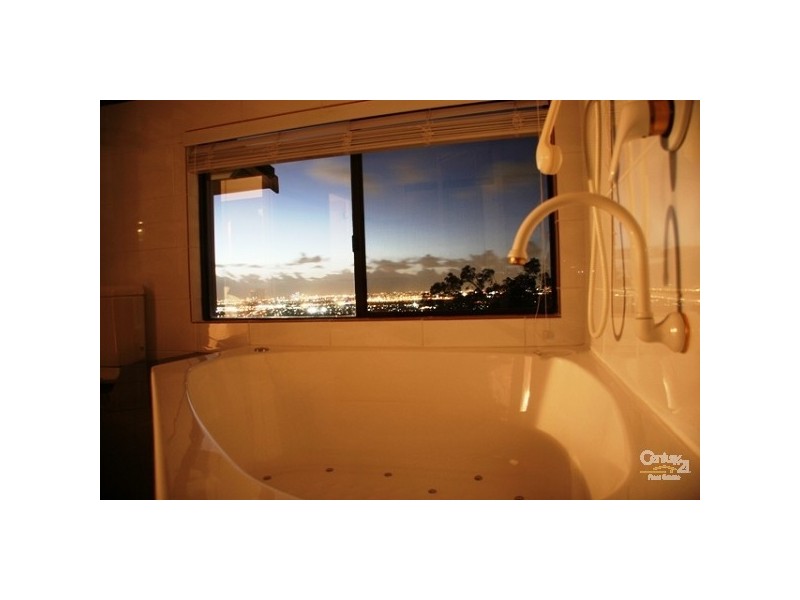 66 Lascelle Parade, Gooseberry Hill WA 6076