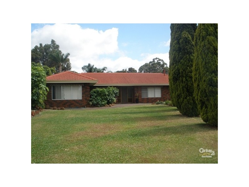 19 Larix Way, Forrestfield WA 6058