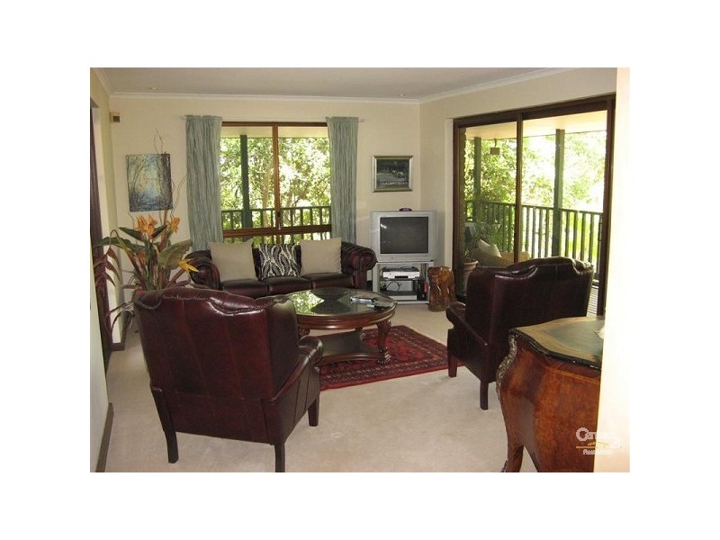 6 Bona Vista Road, Greenmount WA 6056