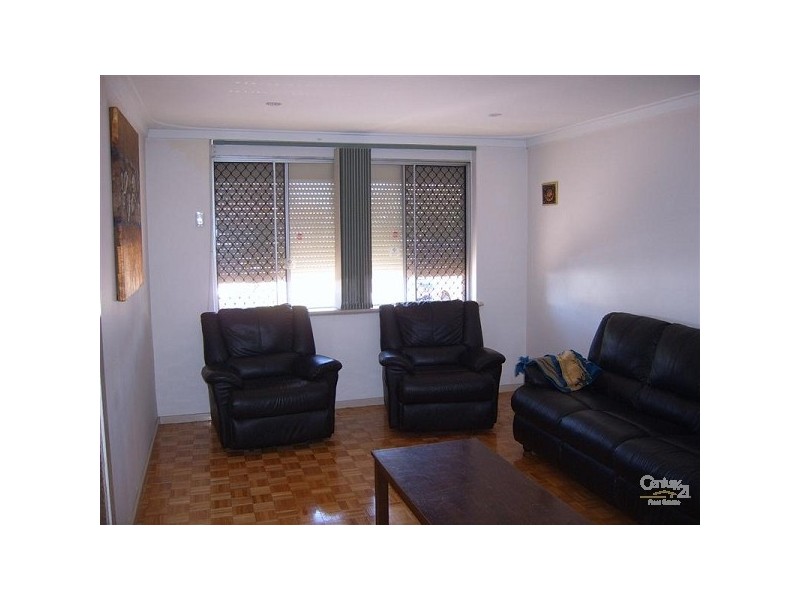 5 Lunar Way, Beckenham WA 6107