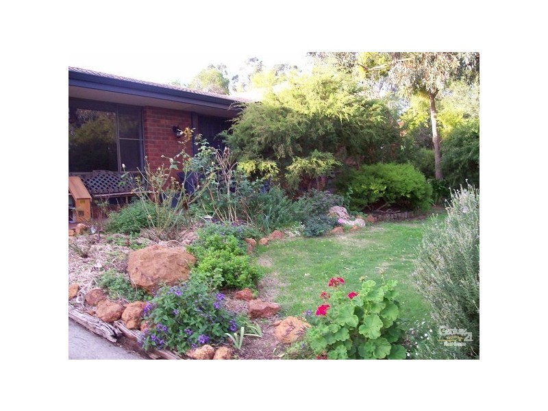 23 Baronet Road, Lesmurdie WA 6076