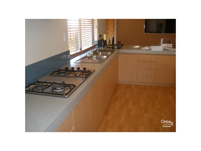 7 Nandat Way, Forrestfield WA 6058