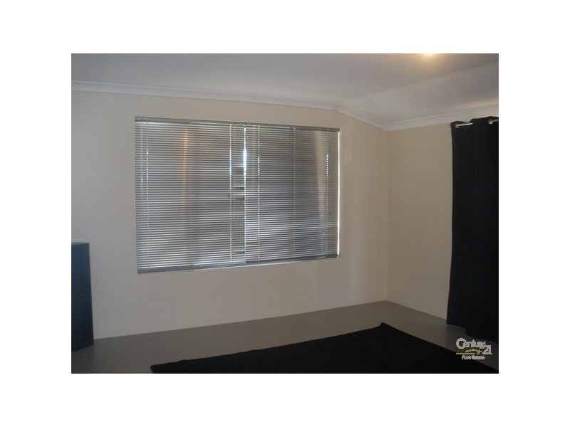 7 Nandat Way, Forrestfield WA 6058