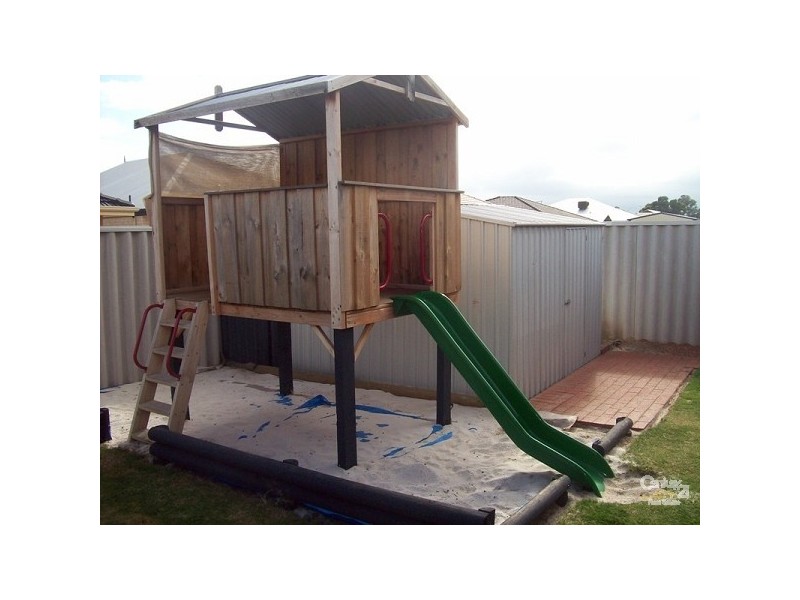 7 Nandat Way, Forrestfield WA 6058