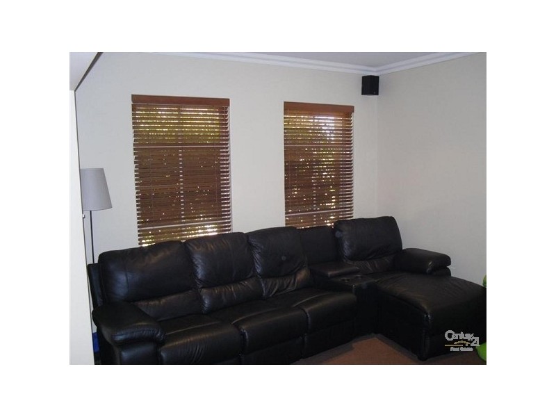 6 Chicladoo Close, Canning Vale WA 6155