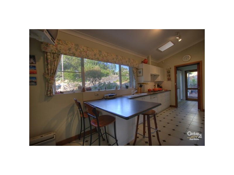 14 Robertson Road, Gooseberry Hill WA 6076