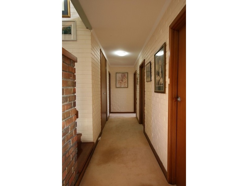 14 Robertson Road, Gooseberry Hill WA 6076