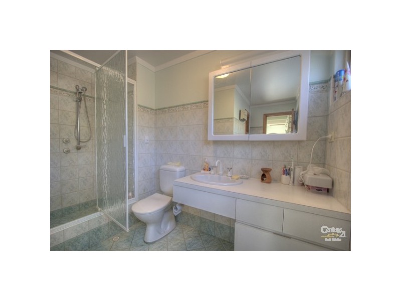 14 Robertson Road, Gooseberry Hill WA 6076