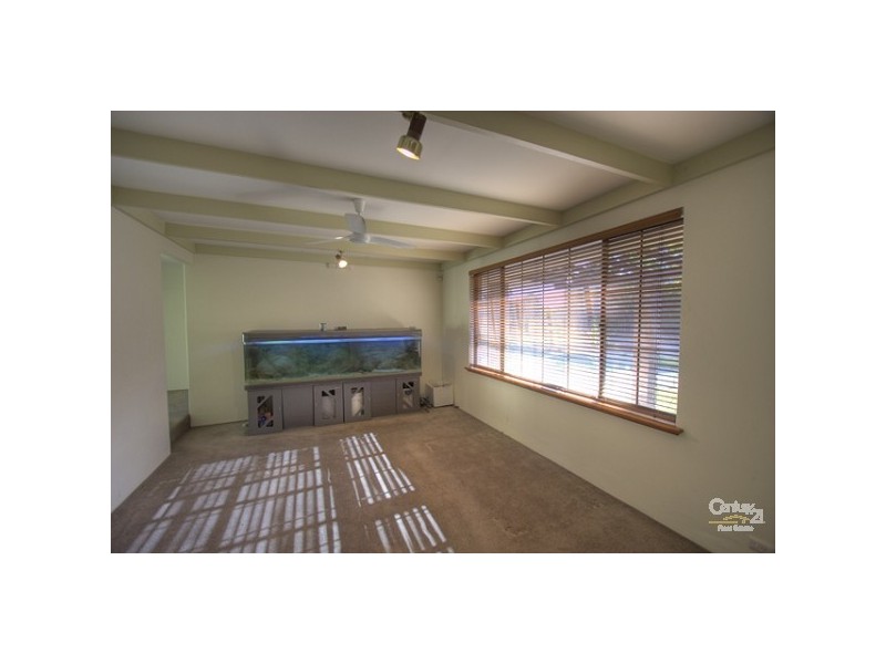 30 Ravenswood Road, Maida Vale WA 6057