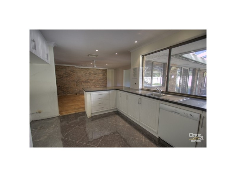 30 Ravenswood Road, Maida Vale WA 6057