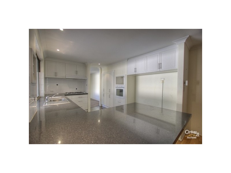 30 Ravenswood Road, Maida Vale WA 6057