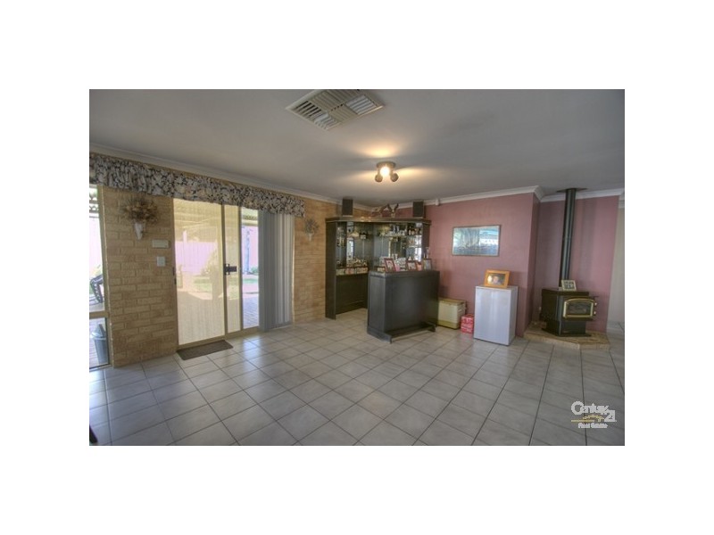 14 Pyrite Court, Forrestfield WA 6058