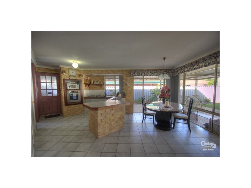 14 Pyrite Court, Forrestfield WA 6058