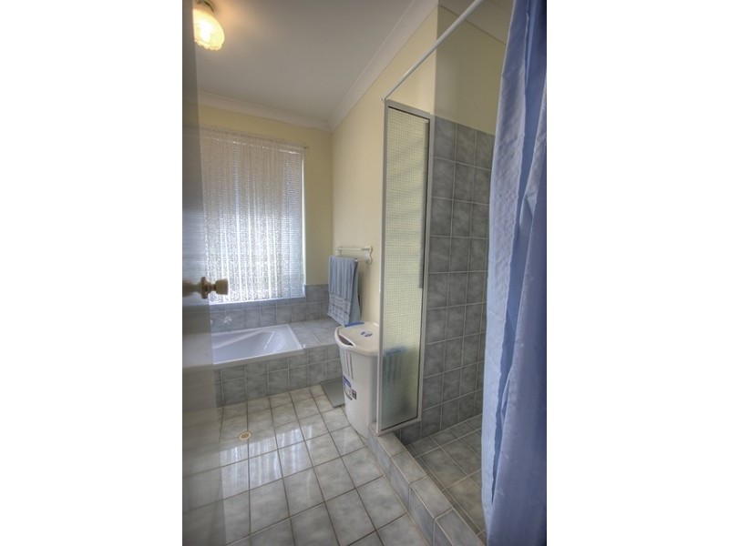 14 Pyrite Court, Forrestfield WA 6058