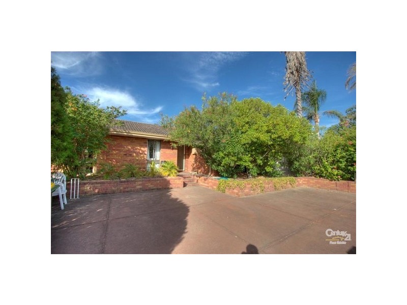 15 Akebia Way, Forrestfield WA 6058