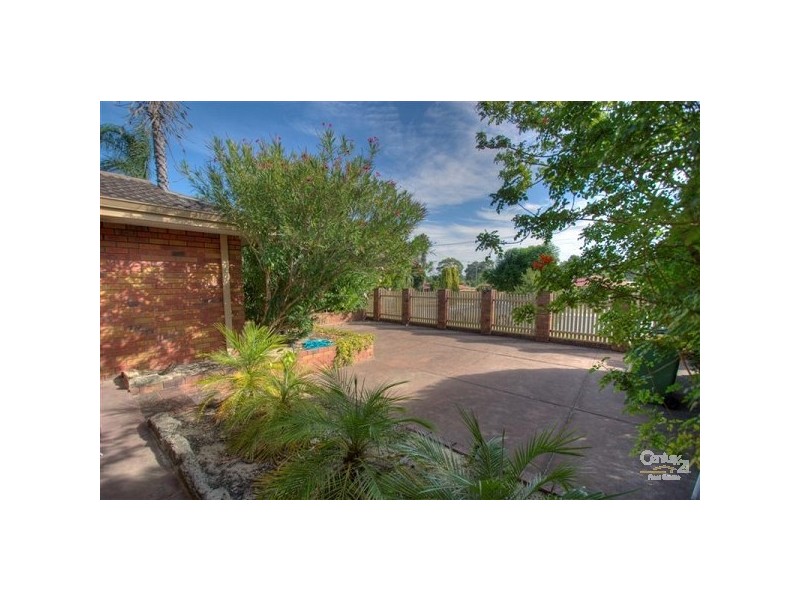 15 Akebia Way, Forrestfield WA 6058