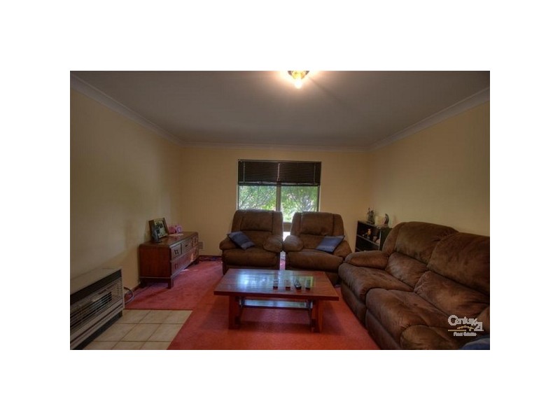 15 Akebia Way, Forrestfield WA 6058