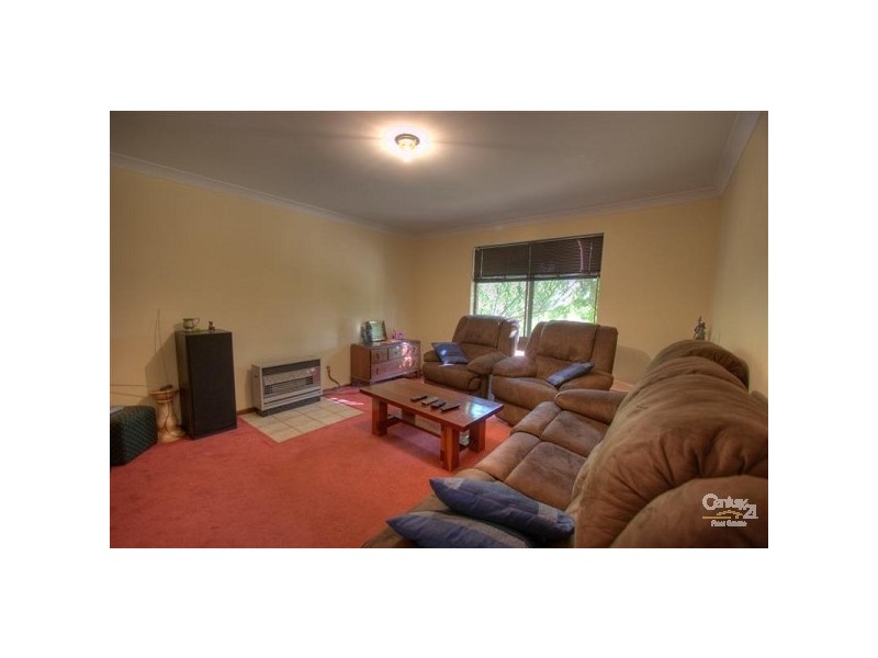 15 Akebia Way, Forrestfield WA 6058
