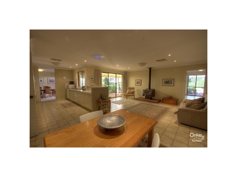 17 Peoples Avenue, Gooseberry Hill WA 6076