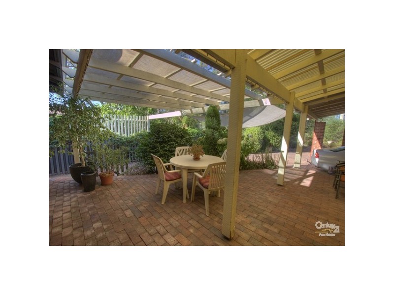 17 Peoples Avenue, Gooseberry Hill WA 6076