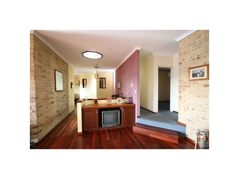 23 Grenville Road, Gooseberry Hill WA 6076