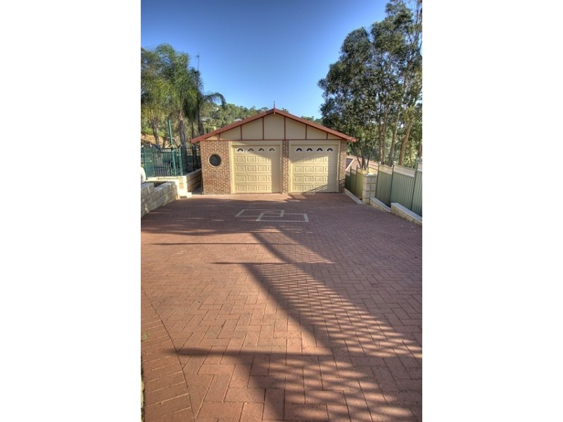 23 Grenville Road, Gooseberry Hill WA 6076