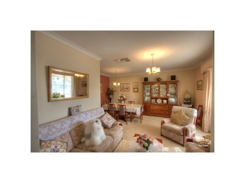 37 Coolabah Way, Forrestfield WA 6058