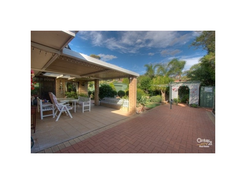 37 Coolabah Way, Forrestfield WA 6058