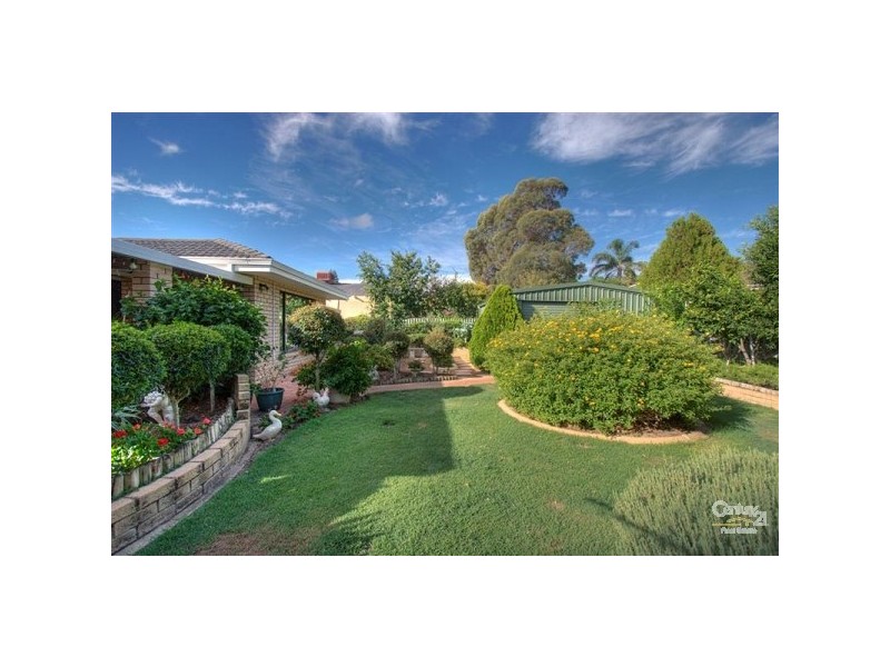 37 Coolabah Way, Forrestfield WA 6058
