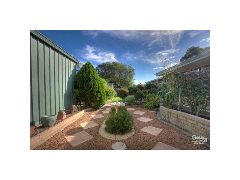 37 Coolabah Way, Forrestfield WA 6058