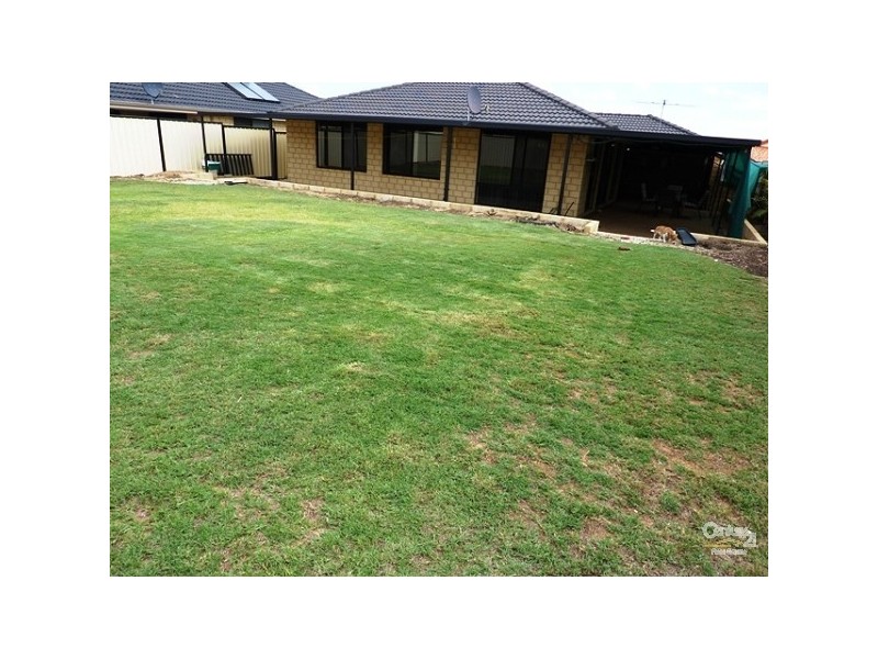 10 Nectarine Way, Forrestfield WA 6058