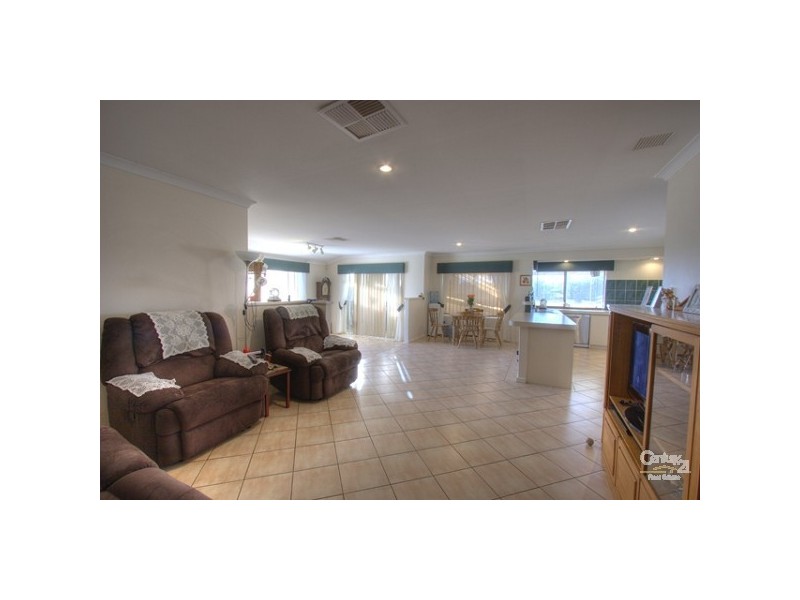 88 Reynolds Road, Forrestfield WA 6058