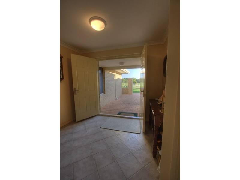 18 Silvereye Close, East Cannington WA 6107