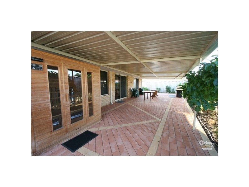 18 Silvereye Close, East Cannington WA 6107